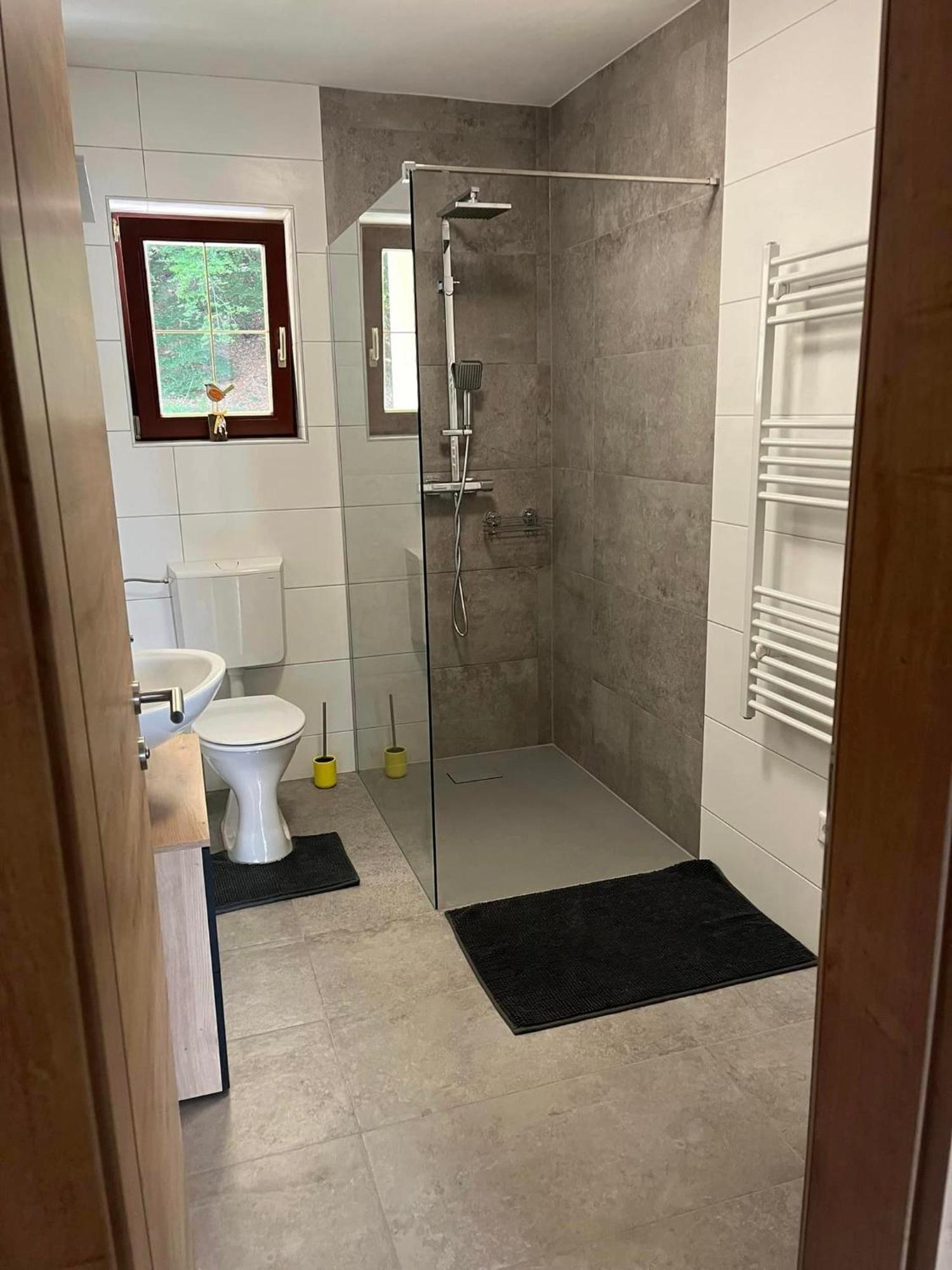 Gastehaus Dollenz Apartamento Tiebitsch Exterior foto